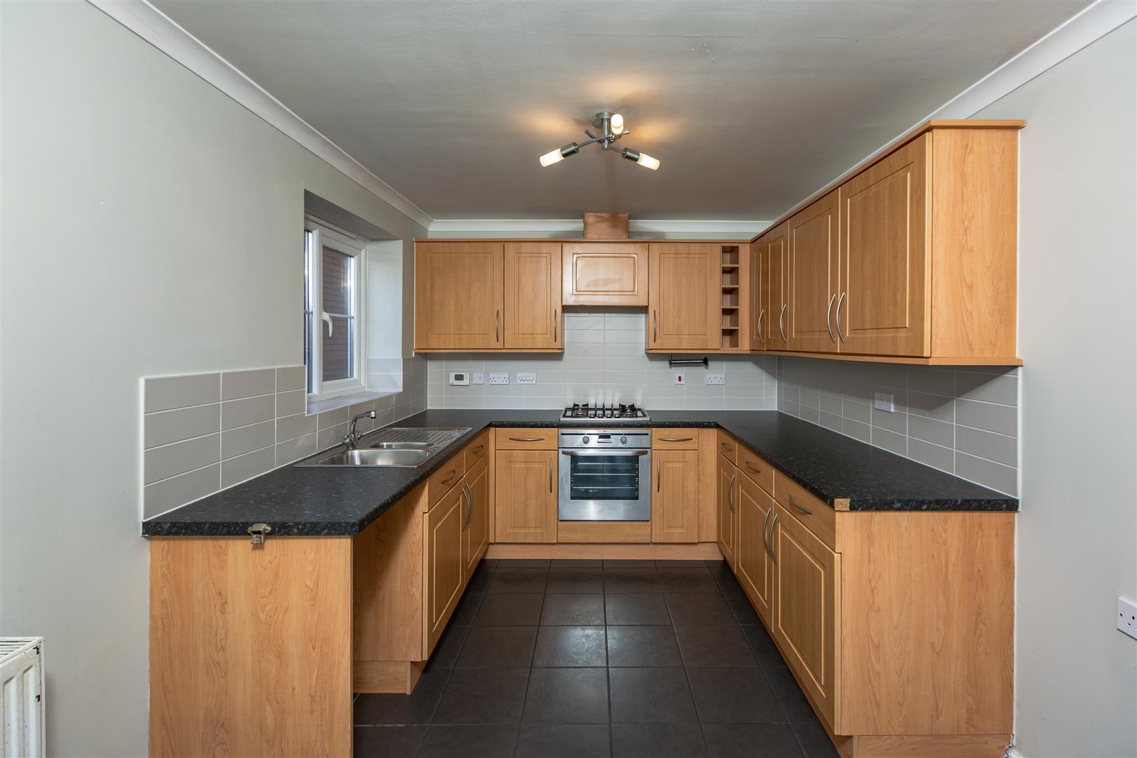 Pant Bryn Isaf, Llwynhendy, Llanelli, SA14 9EJ